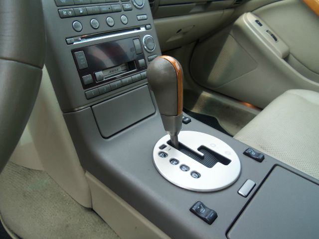 Infiniti G35 2004 photo 2