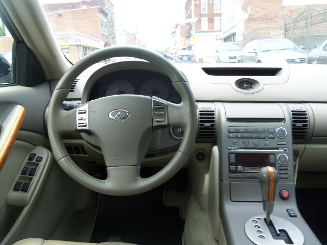 Infiniti G35 2004 photo 6