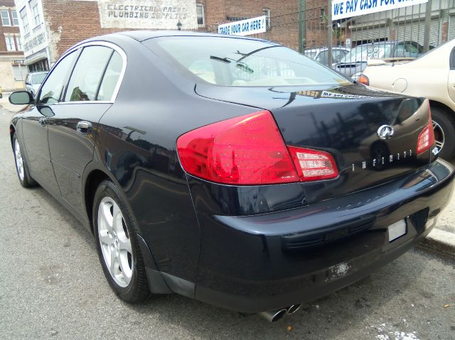 Infiniti G35 2004 photo 8