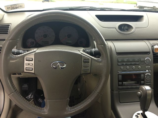 Infiniti G35 2004 photo 15