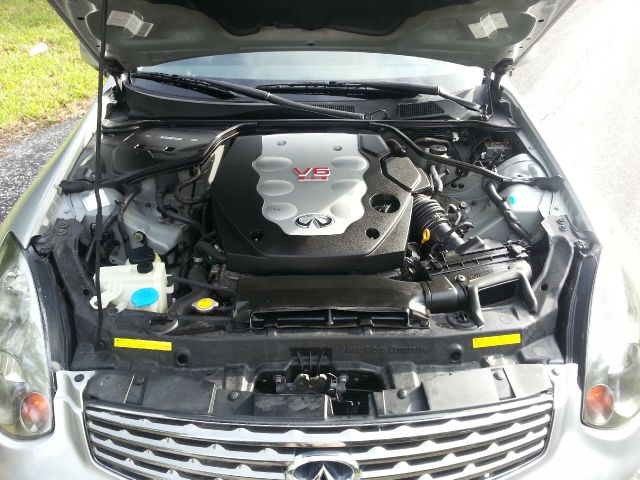 Infiniti G35 2004 photo 6