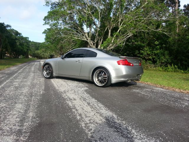 Infiniti G35 2004 photo 9