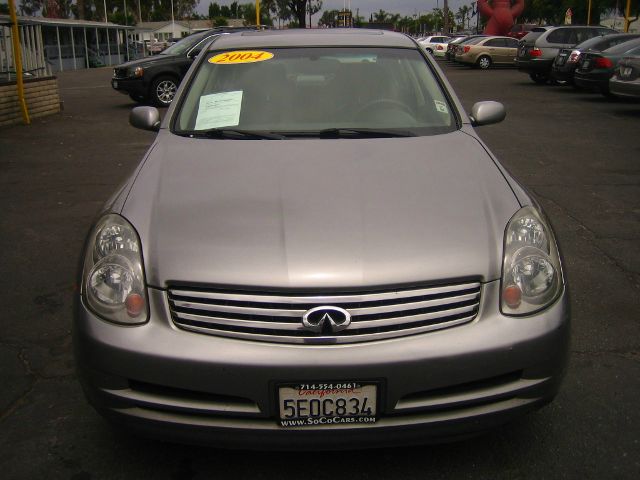 Infiniti G35 2004 photo 2