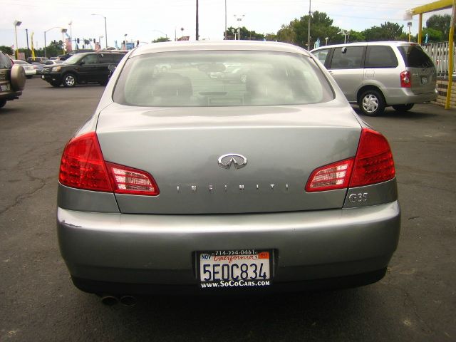 Infiniti G35 2004 photo 3