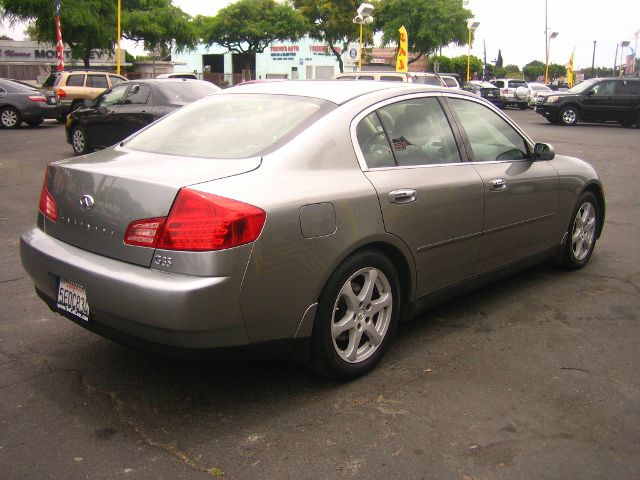 Infiniti G35 2004 photo 4