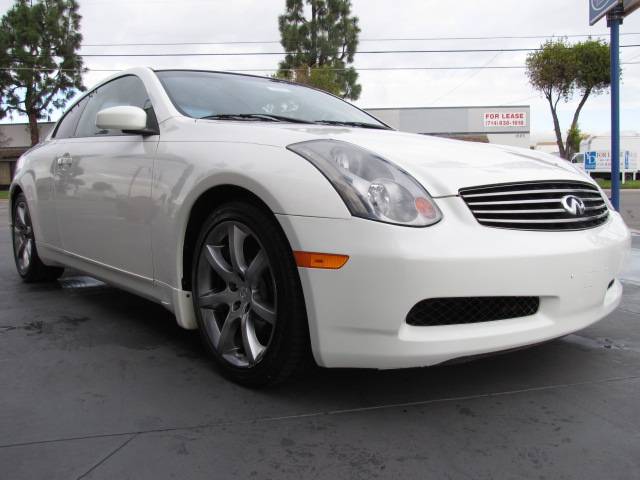 Infiniti G35 2004 photo 2