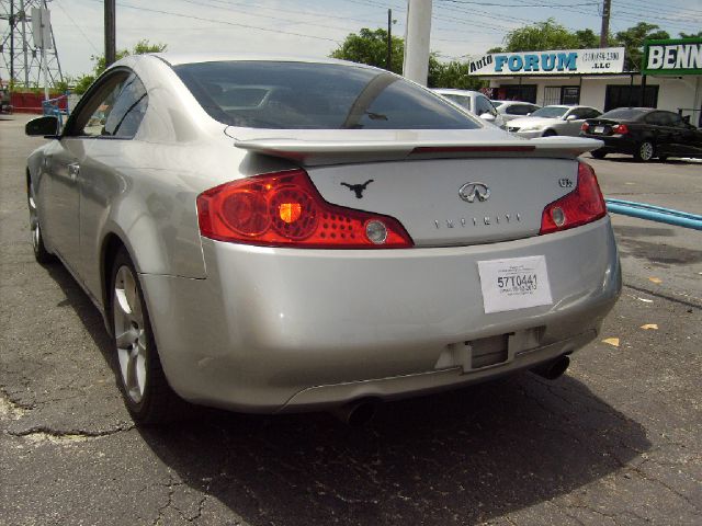 Infiniti G35 2004 photo 1