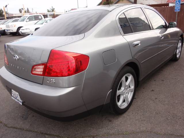 Infiniti G35 2004 photo 2