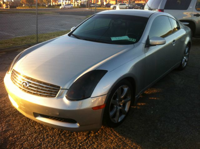 Infiniti G35 2004 photo 2