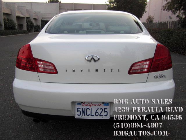 Infiniti G35 2004 photo 2