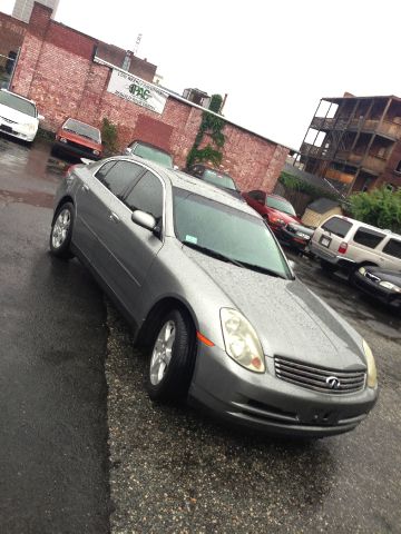 Infiniti G35 2004 photo 2