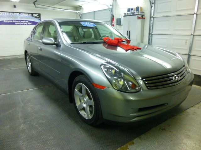 Infiniti G35 2004 photo 4