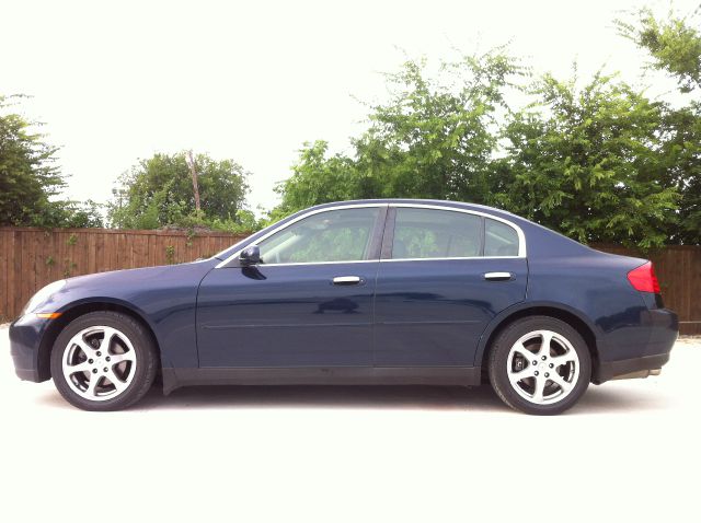 Infiniti G35 2004 photo 4