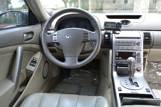 Infiniti G35 2004 photo 6