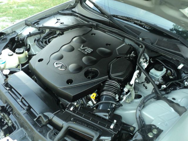 Infiniti G35 2004 photo 10