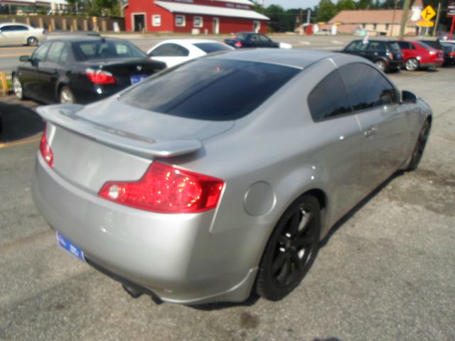 Infiniti G35 2004 photo 2