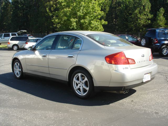 Infiniti G35 2004 photo 4