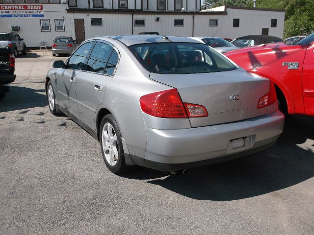 Infiniti G35 2004 photo 3