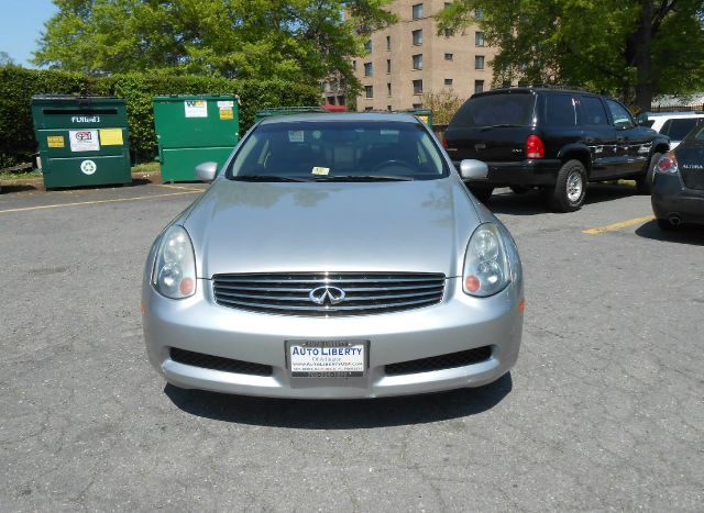 Infiniti G35 2004 photo 1