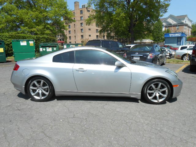 Infiniti G35 2004 photo 3