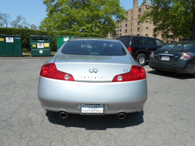 Infiniti G35 2004 photo 9