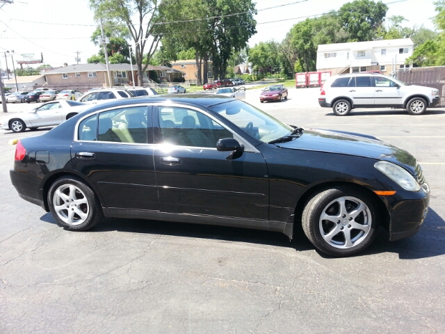 Infiniti G35 2004 photo 1