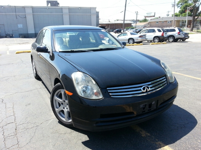 Infiniti G35 2004 photo 2