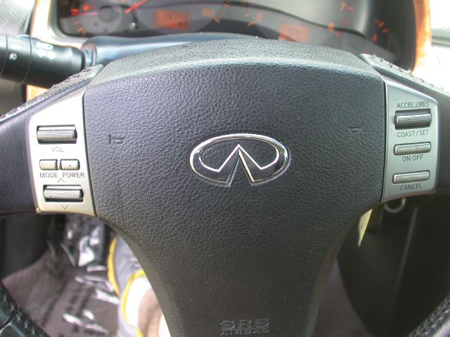 Infiniti G35 2004 photo 1