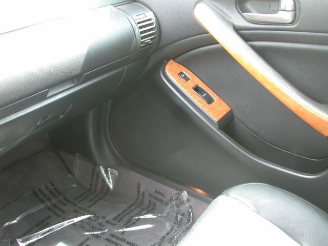 Infiniti G35 2004 photo 23