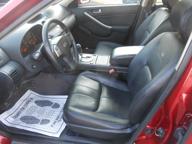 Infiniti G35 2004 photo 10