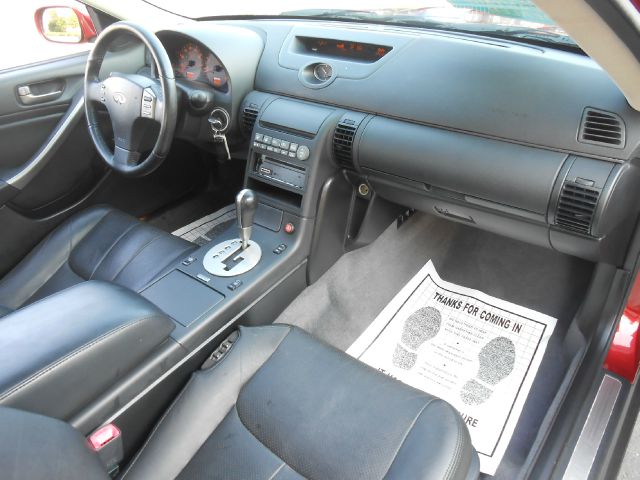 Infiniti G35 2004 photo 4