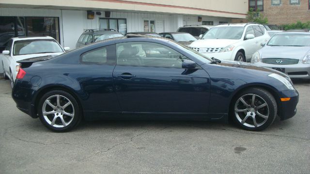 Infiniti G35 2004 photo 2