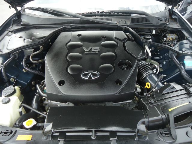 Infiniti G35 2004 photo 1