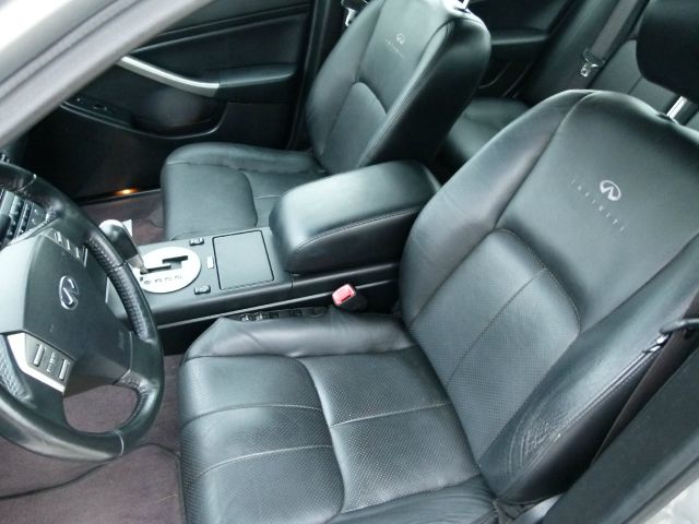 Infiniti G35 2004 photo 2