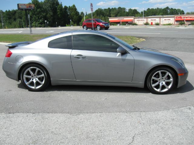 Infiniti G35 2004 photo 2