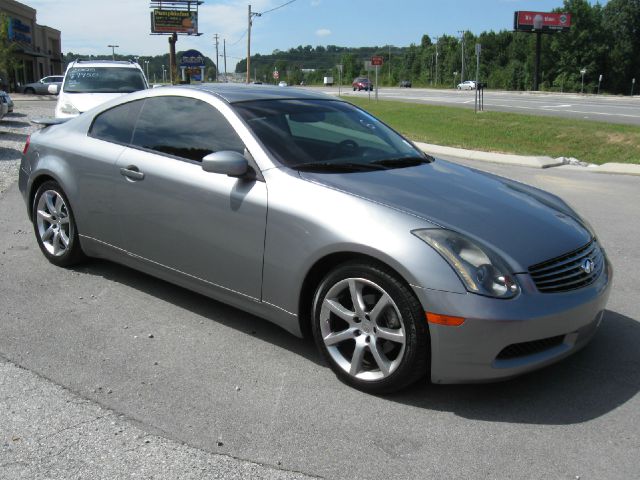 Infiniti G35 2004 photo 4