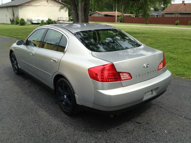 Infiniti G35 2004 photo 10