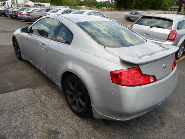 Infiniti G35 2004 photo 4