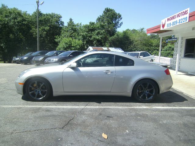 Infiniti G35 2004 photo 2