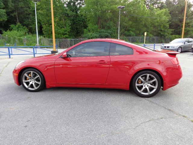 Infiniti G35 XL 12-passenger Coupe