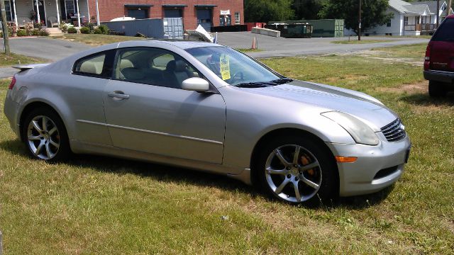 Infiniti G35 XB - ONE Owner Coupe