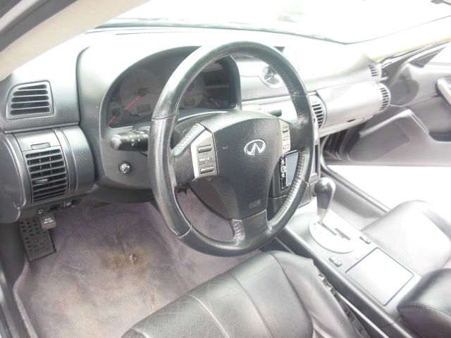 Infiniti G35 2004 photo 17