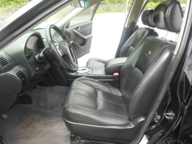 Infiniti G35 2004 photo 9