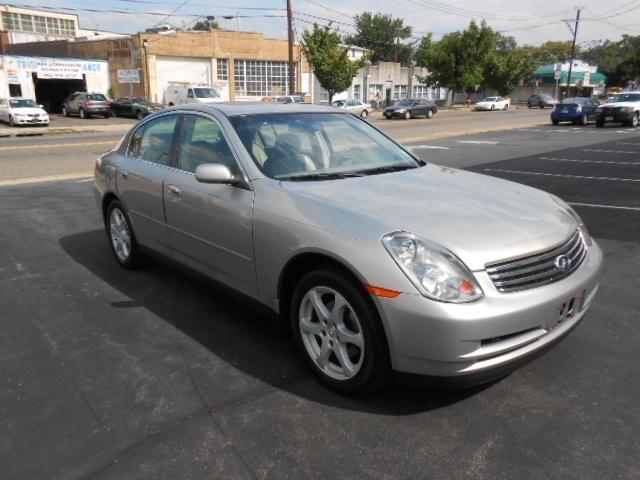 Infiniti G35 2004 photo 3