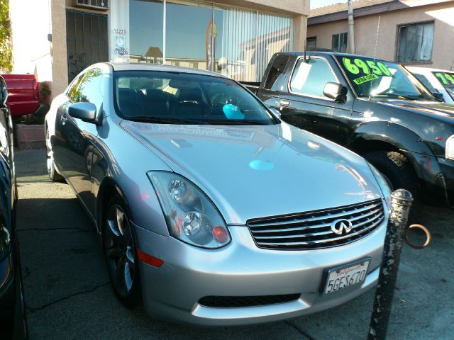 Infiniti G35 2004 photo 2