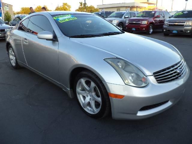 Infiniti G35 2004 photo 2