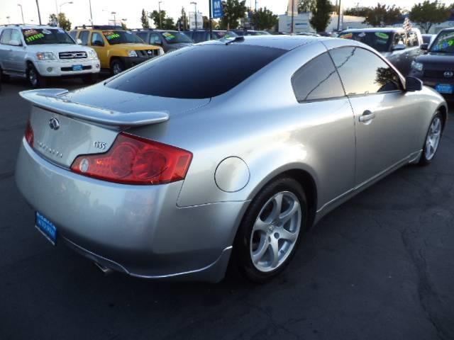 Infiniti G35 2004 photo 4