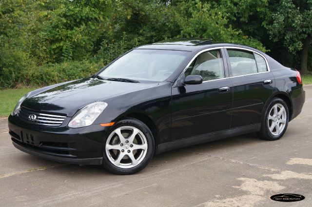 Infiniti G35 2004 photo 2