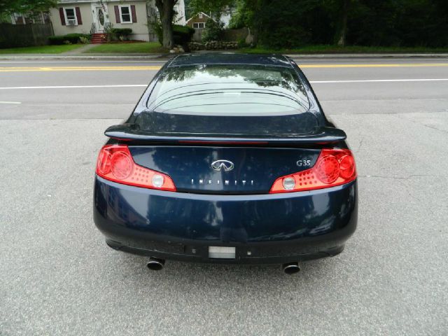 Infiniti G35 2004 photo 2