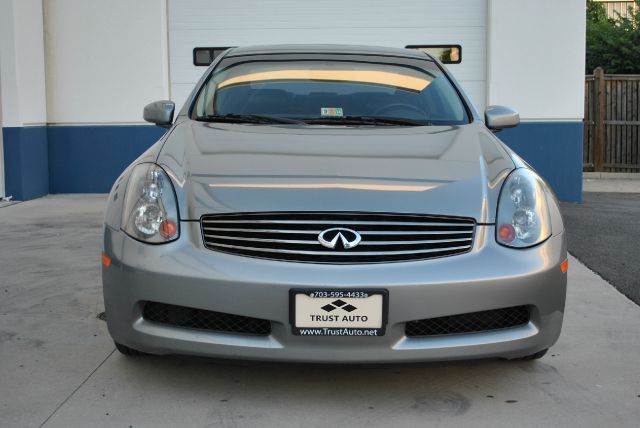 Infiniti G35 2004 photo 2